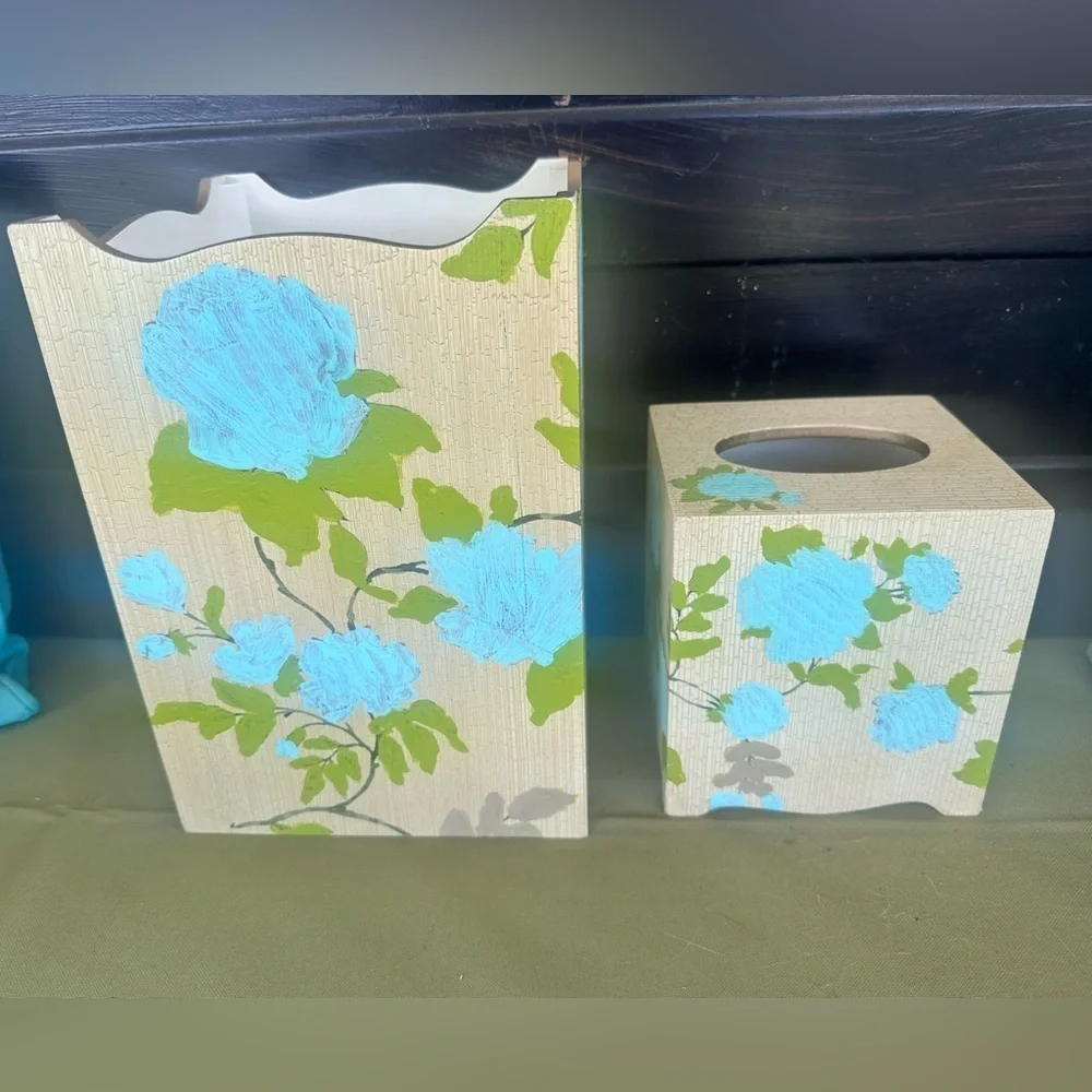 Croscill Home waste basket & tissue holder